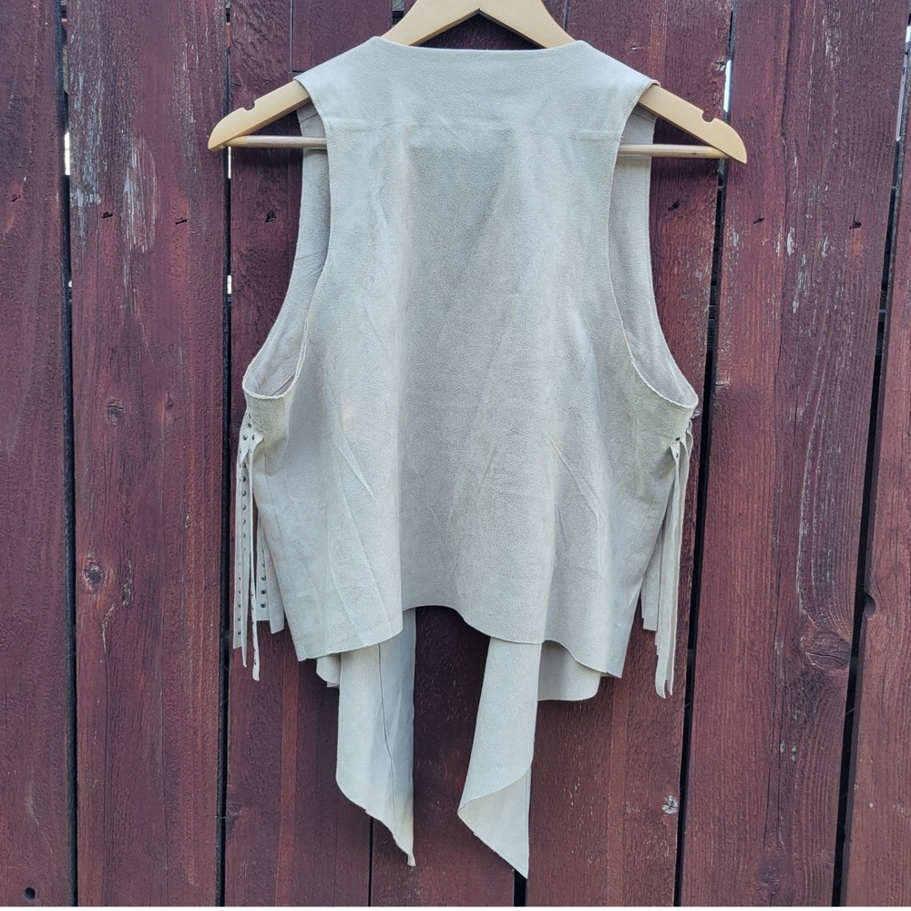 Vocal USA Tan Faux Suede Studded Fringe Vest Open Front Boho Western Cowgirl L - Picture 3 of 5